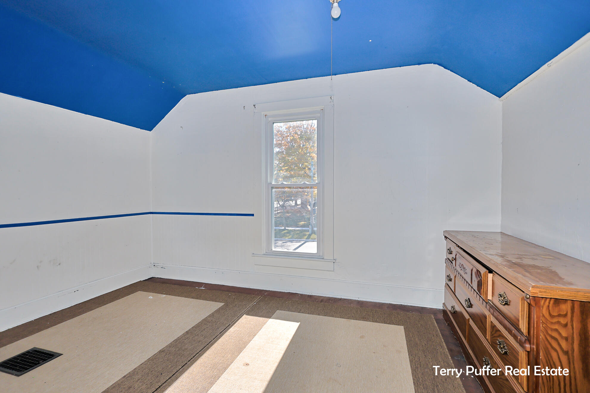 216 Jefferson Street Hart, MI 49420 - Photo 18 of 27 00000206