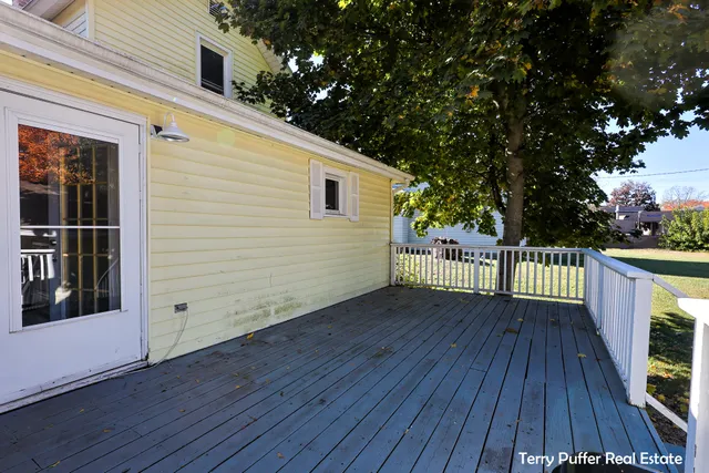 $179,900 | 216 Jefferson Street, Hart, MI 49420