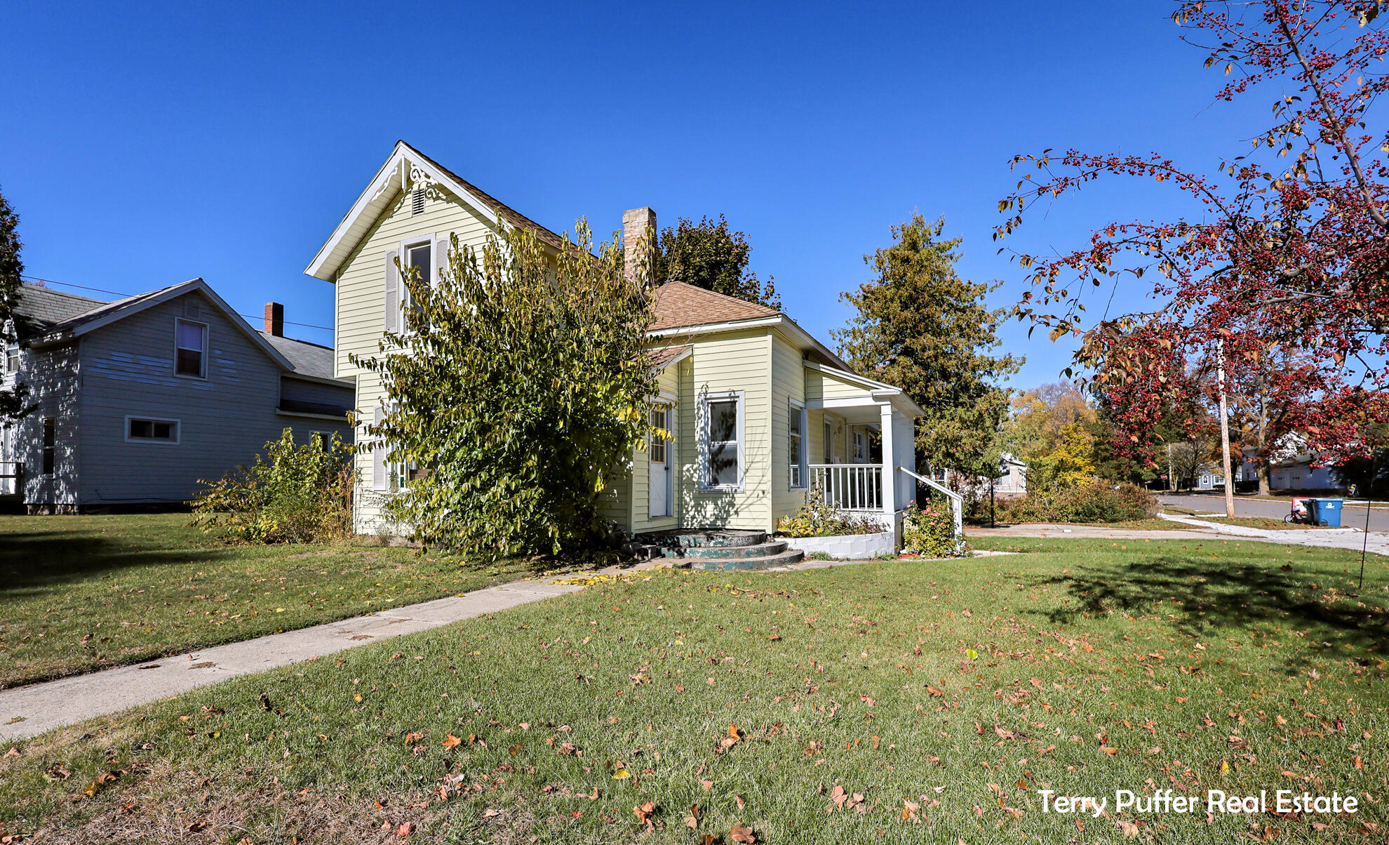 216 Jefferson Street Hart, MI 49420 - Photo 3 of 27 00000224