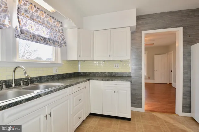 $285,000 | 207 Water Street, Sharptown, MD 21861