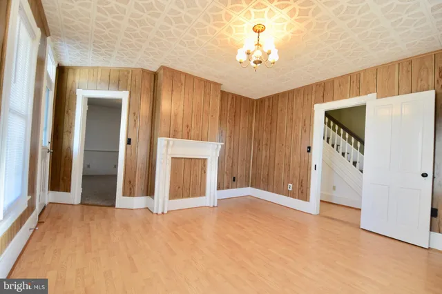 $285,000 | 207 Water Street, Sharptown, MD 21861