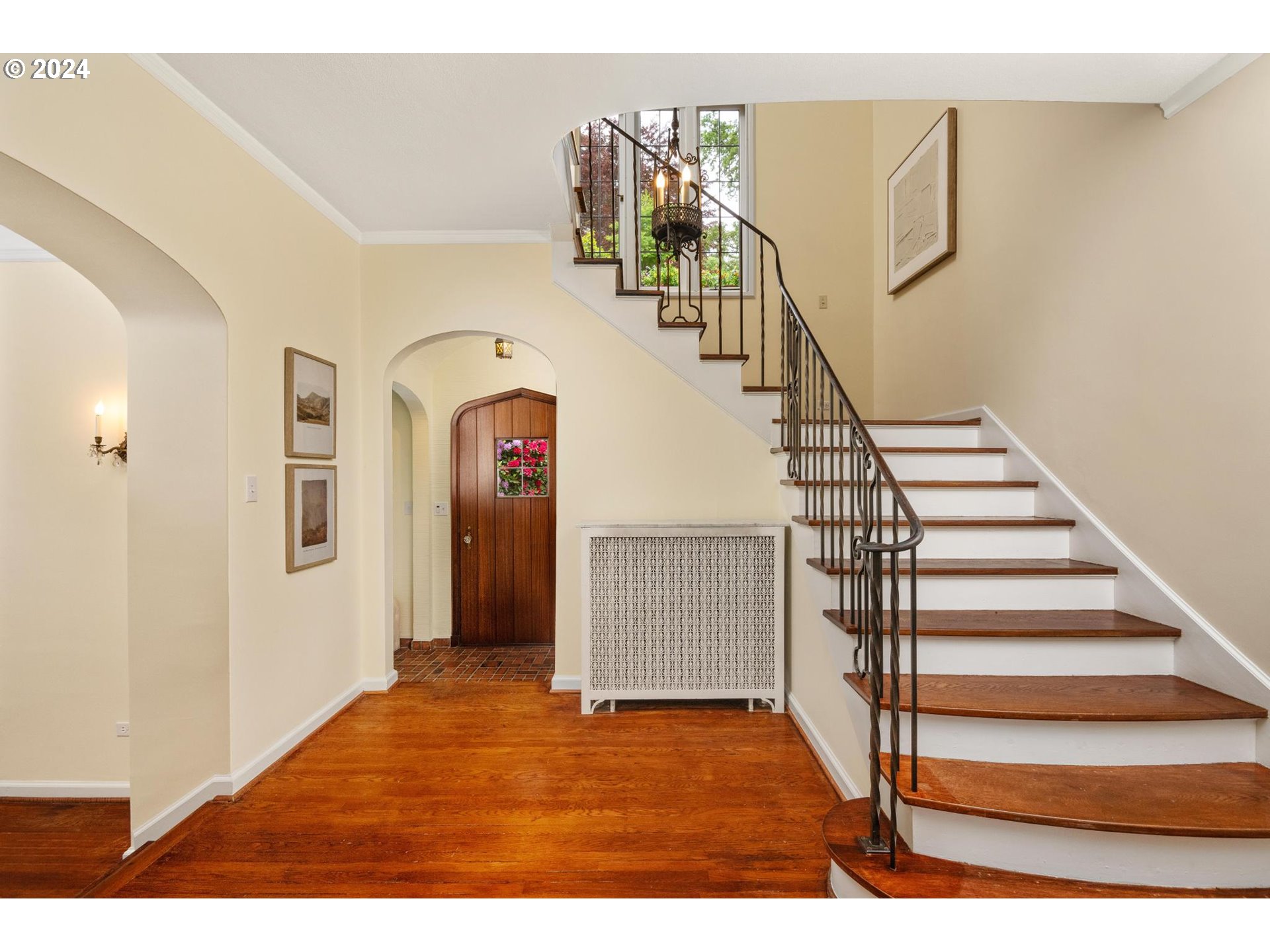 400 Southwest Edgecliff Road Portland, OR 97219 - Photo 10 of 47 Entrance/Foyer