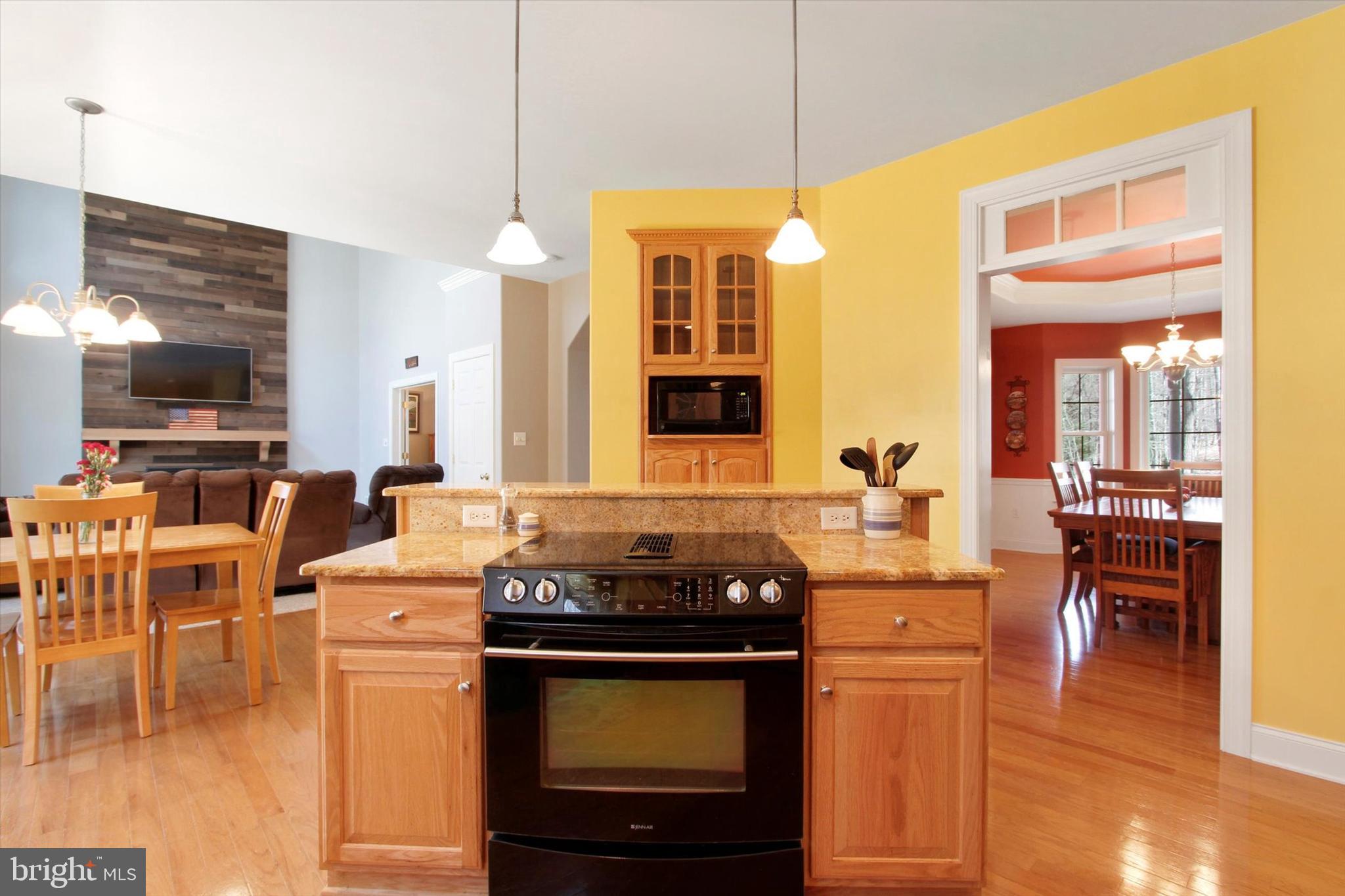 1133 Kuhn Road Boiling Springs, PA 17007 - Photo 13 of 58 Kitchen