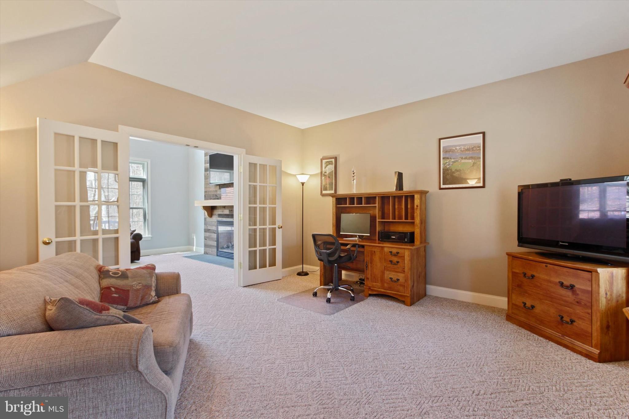 1133 Kuhn Road Boiling Springs, PA 17007 - Photo 27 of 58 Living Room