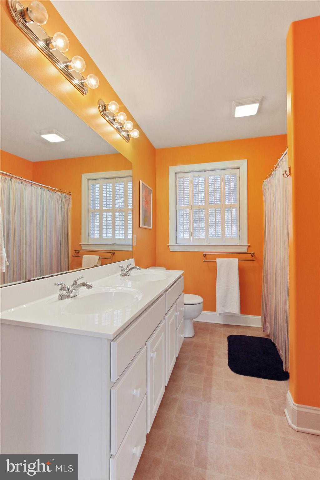 1133 Kuhn Road Boiling Springs, PA 17007 - Photo 31 of 58 Full Bathroom