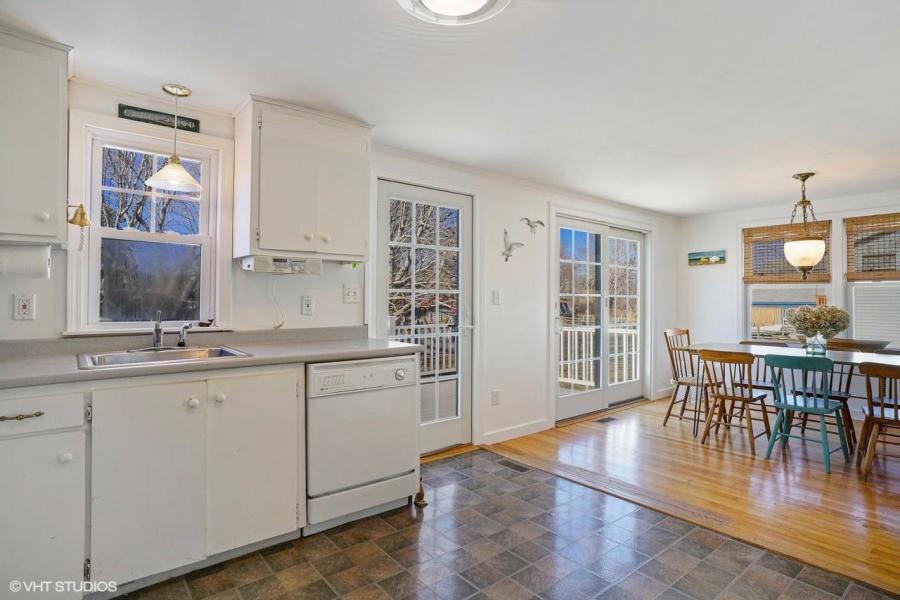 45 Ripple Cove Road Hyannis, MA 02601 - Photo 8 of 32 20170213141634539759000000-o