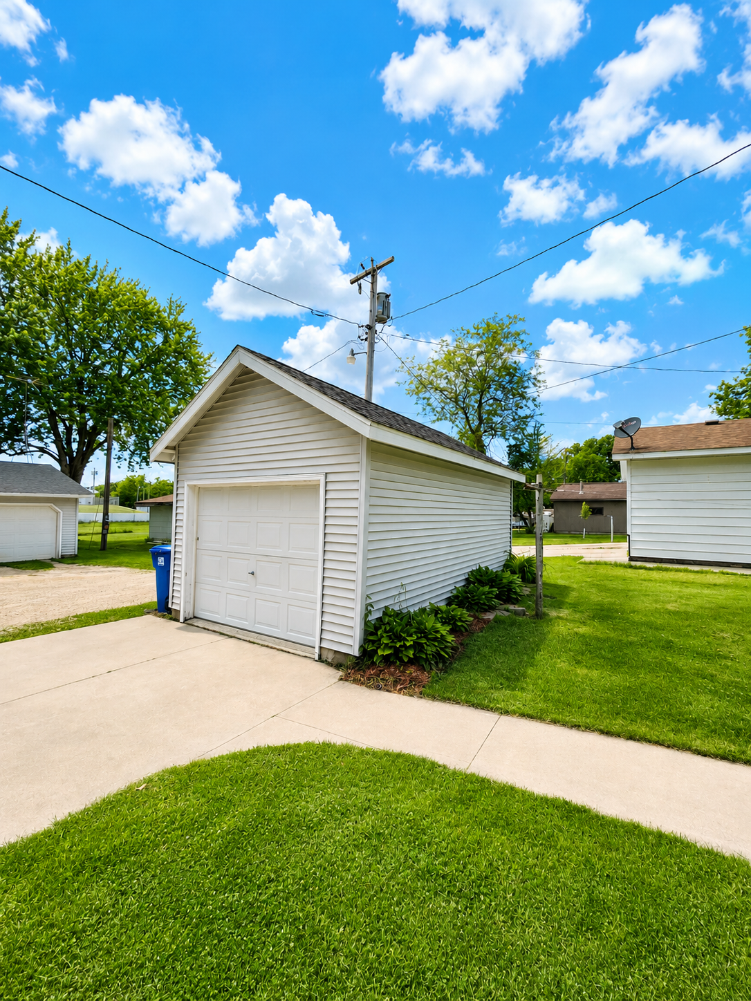40 Spring Street Kenyon, MN 55946 - Photo 24 of 26