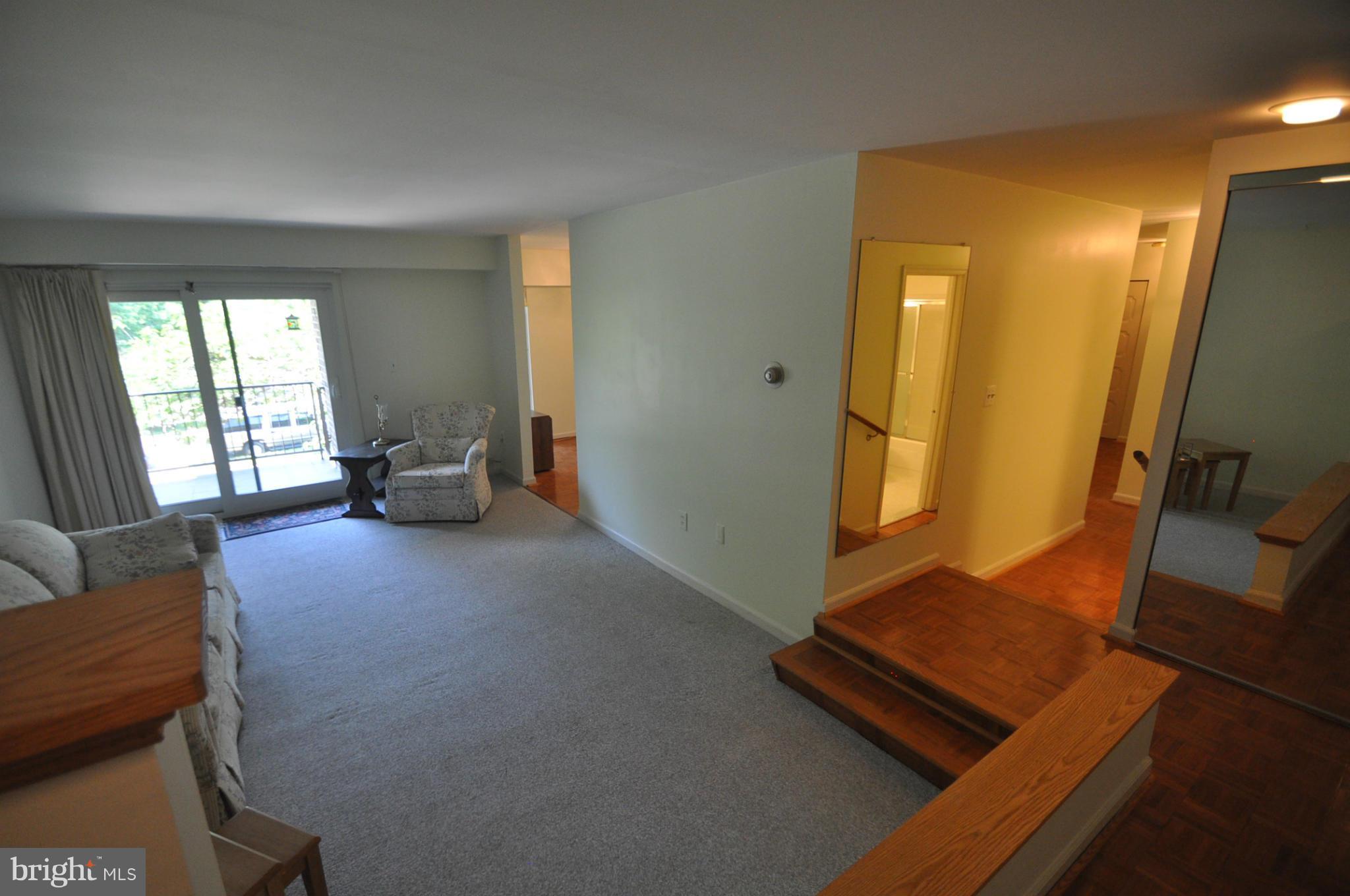 142 Georgetown Road, Unit 8 Annapolis, MD 21403 - Photo 4 of 17 Family Room