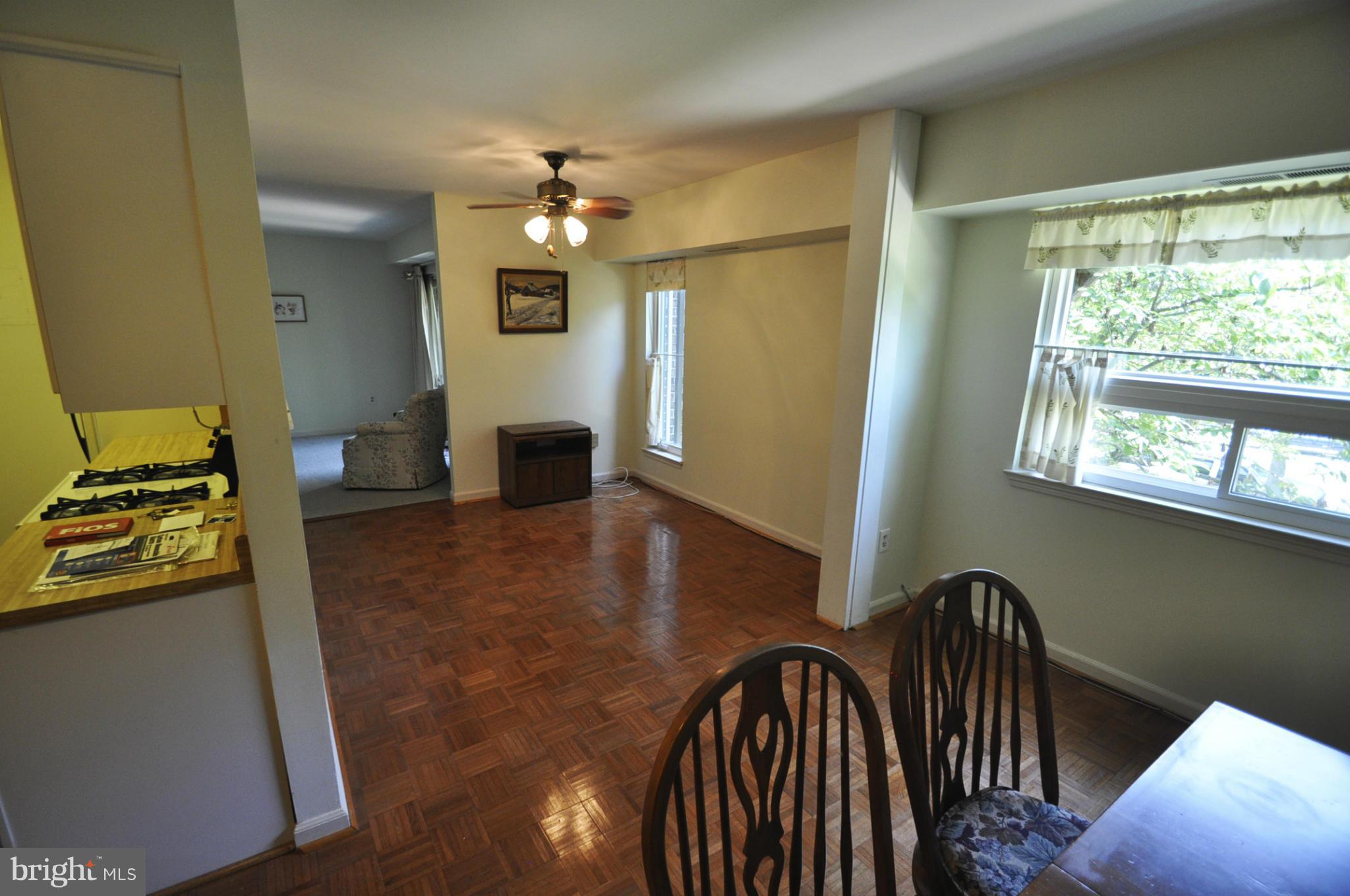 142 Georgetown Road, Unit 8 Annapolis, MD 21403 - Photo 7 of 17 Dining Room