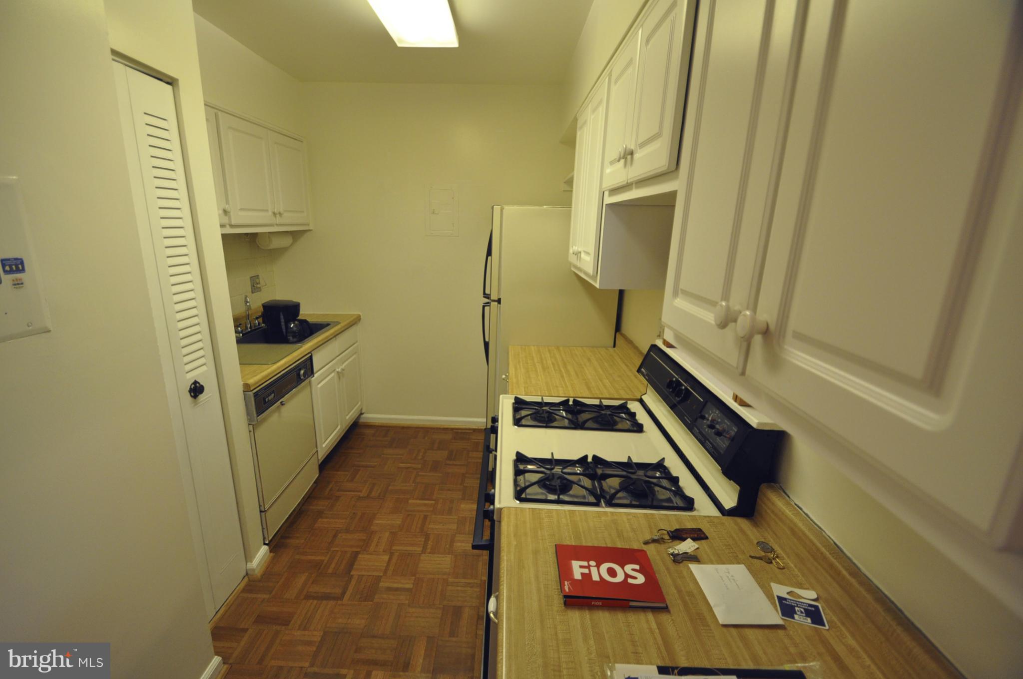 142 Georgetown Road, Unit 8 Annapolis, MD 21403 - Photo 8 of 17 Kitchen