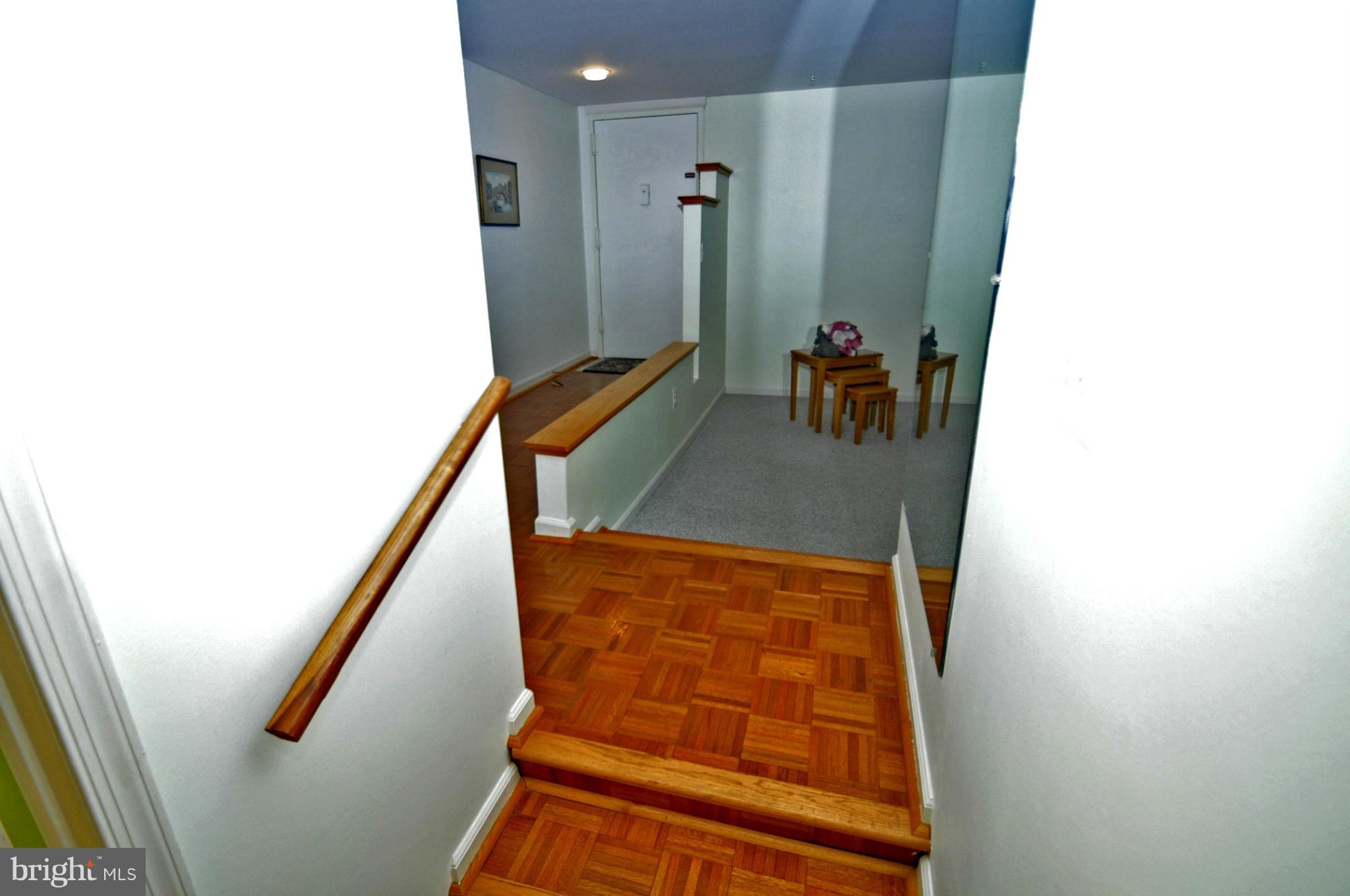 142 Georgetown Road, Unit 8 Annapolis, MD 21403 - Photo 9 of 17 Living Room