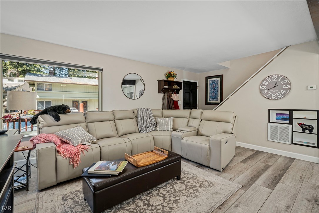 806 Oriole Way, Unit 16 Incline Village, NV 89451 - Photo 3 of 17 a living room with furniture and a table
