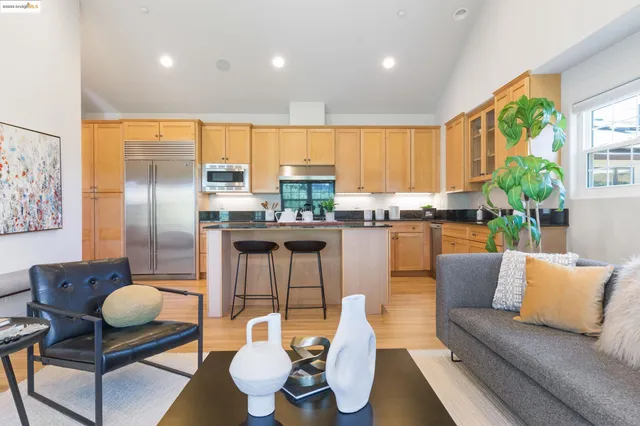 $1,200,000 | 50 Pine Hills Court, Oakland, CA 94611