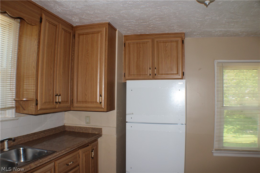 1079 Elbon Road Cleveland Heights, OH 44121 - Photo 10 of 29