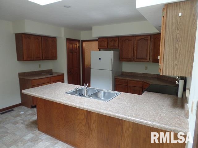 1809 Calico Road Marion, IL 62959 - Photo 10 of 17
