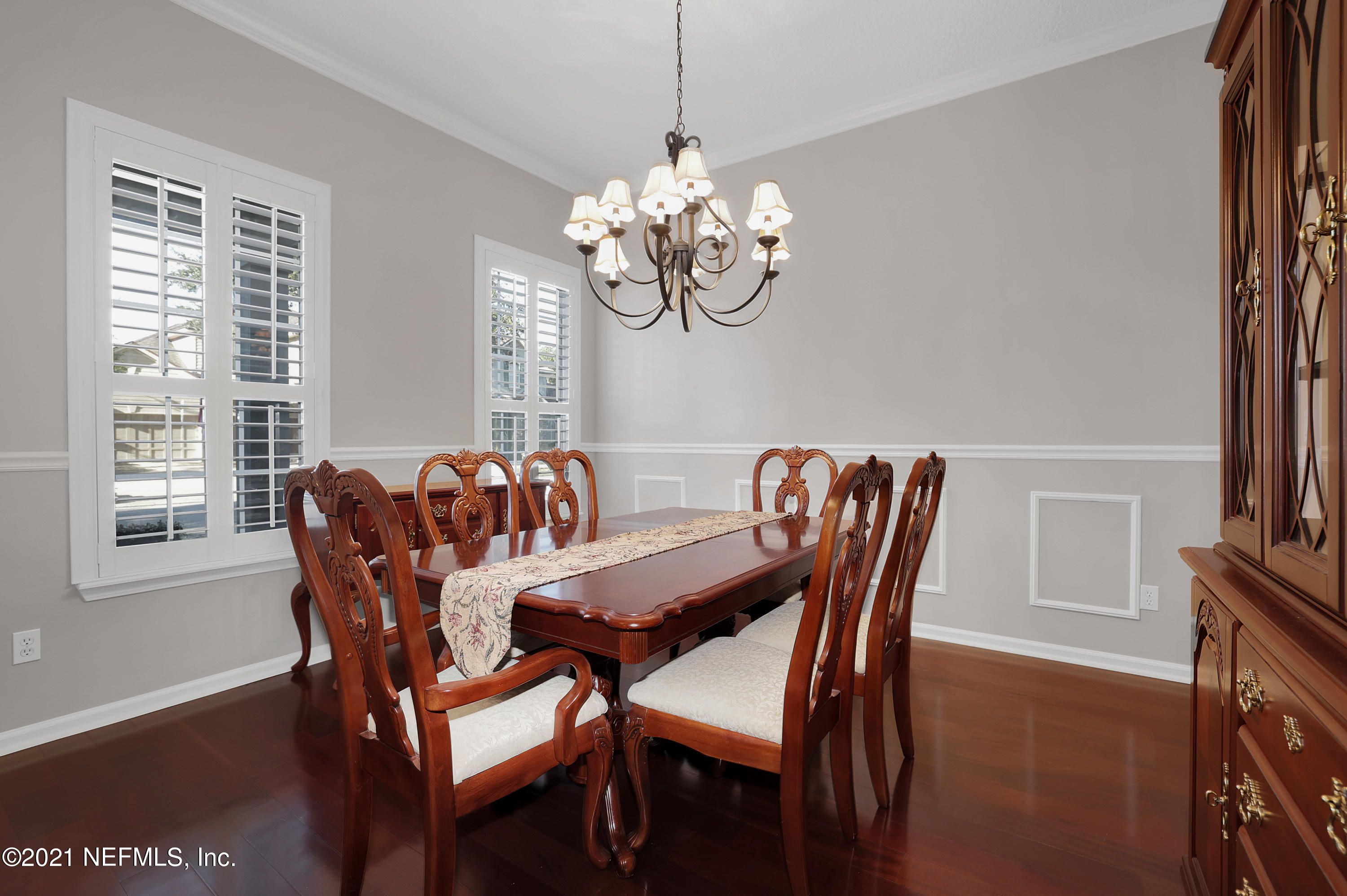 6286 Battlegate Road Jacksonville, FL 32258 - Photo 11 of 32 Chair Rail in Formal Dining Room