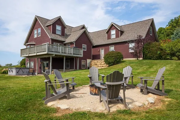 $695,000 | 1 Eagle Lane, Galena, IL 61036