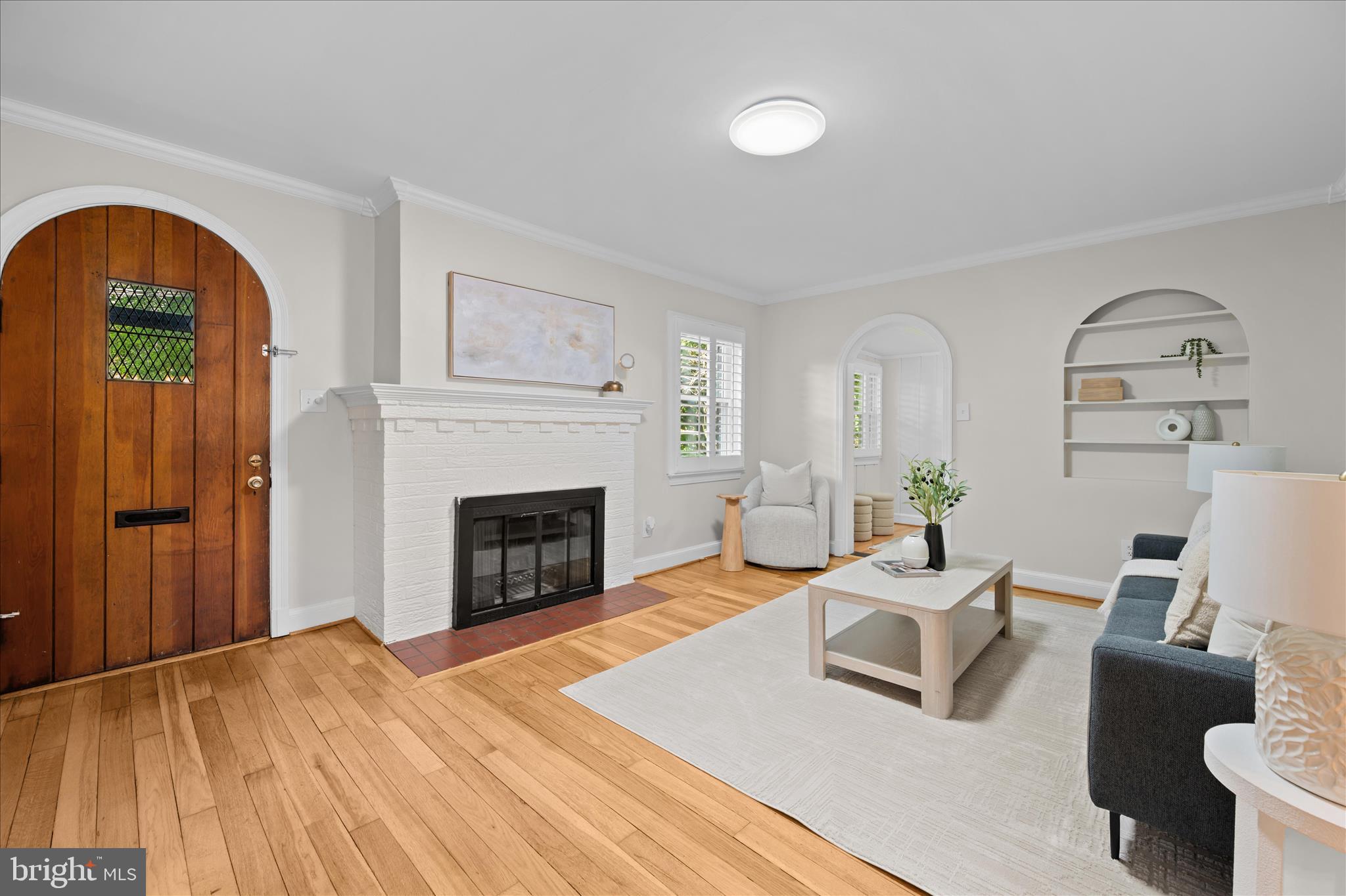 2021 Lansdowne Way Silver Spring, MD 20910 - Photo 4 of 64 Living Room