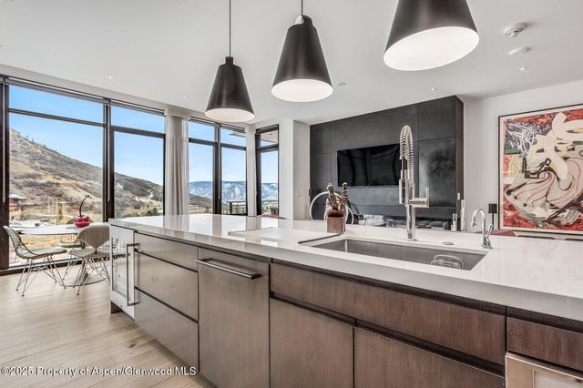$5,975,000 | 45 Wood Road, Unit 401, Snowmass Village, CO 81615