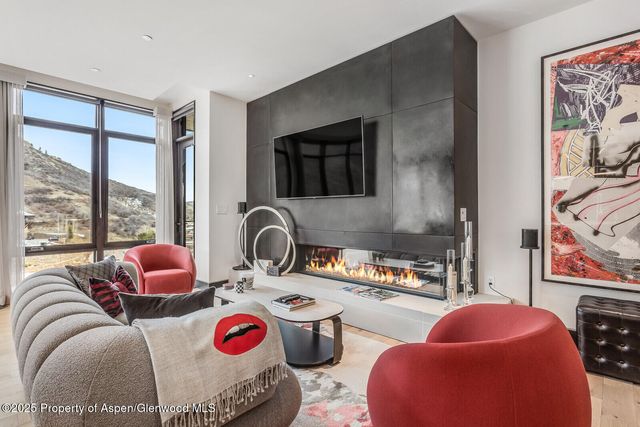 $5,975,000 | 45 Wood Road, Unit 401, Snowmass Village, CO 81615