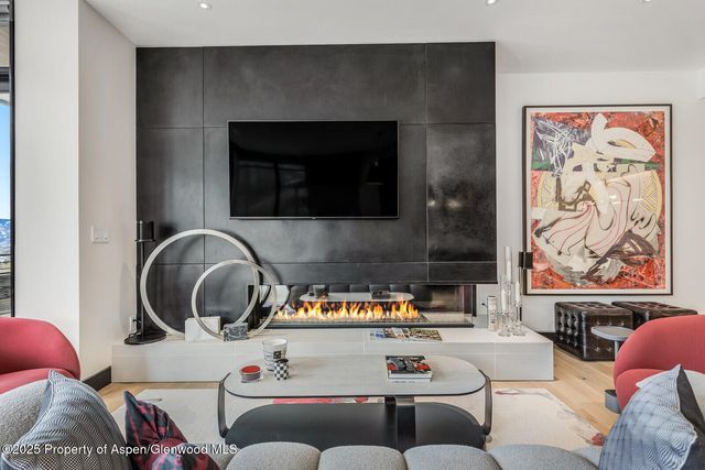 $5,975,000 | 45 Wood Road, Unit 401, Snowmass Village, CO 81615