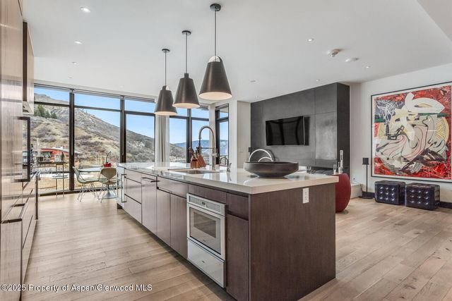 $5,975,000 | 45 Wood Road, Unit 401, Snowmass Village, CO 81615