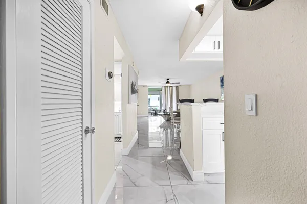 $2,700 | 400 Southeast 10th Street, Unit 105, Deerfield Beach, FL 33441