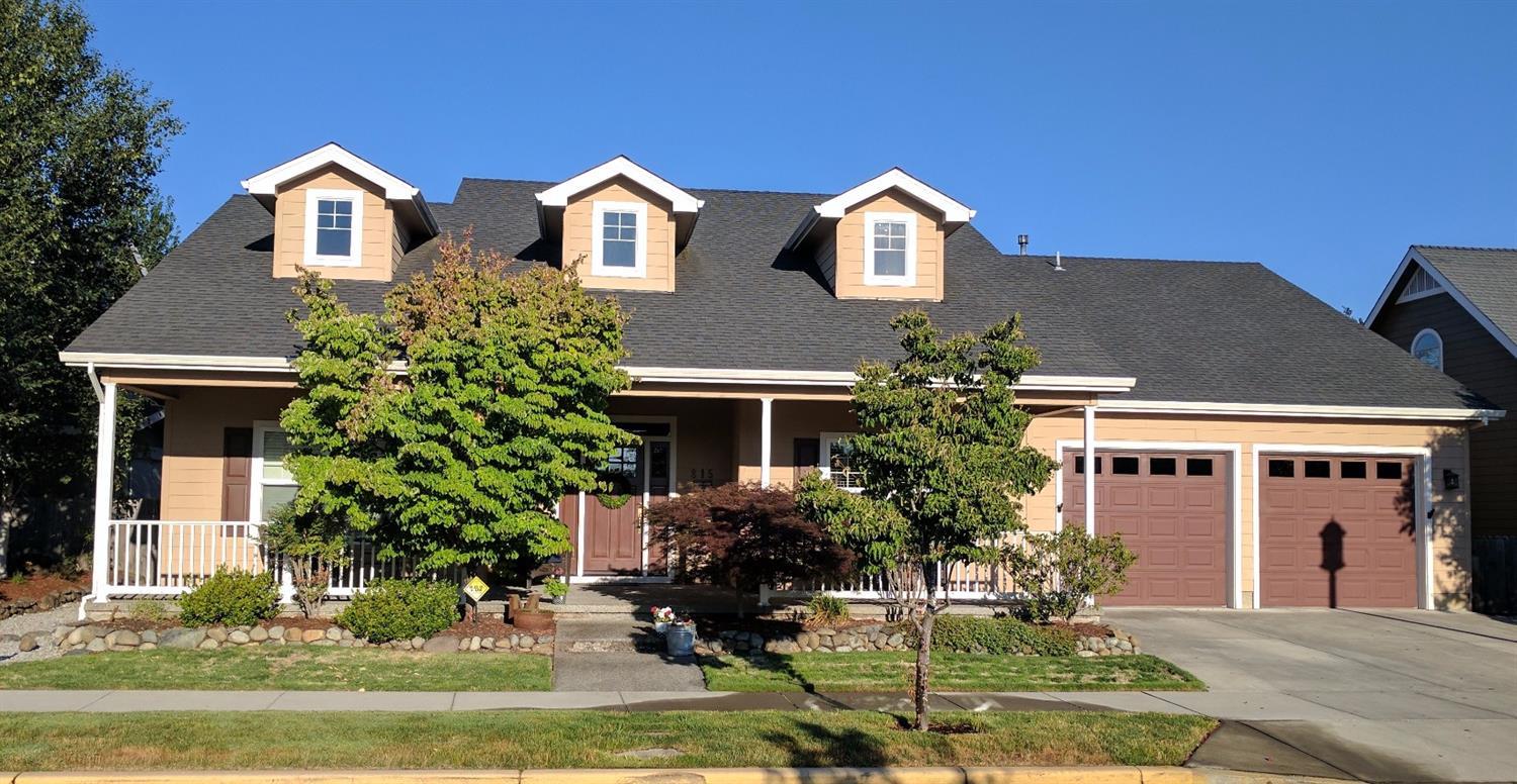 815 Buck Point Street Central Point, OR 97502 - Photo 1 of 15 Primary Photo