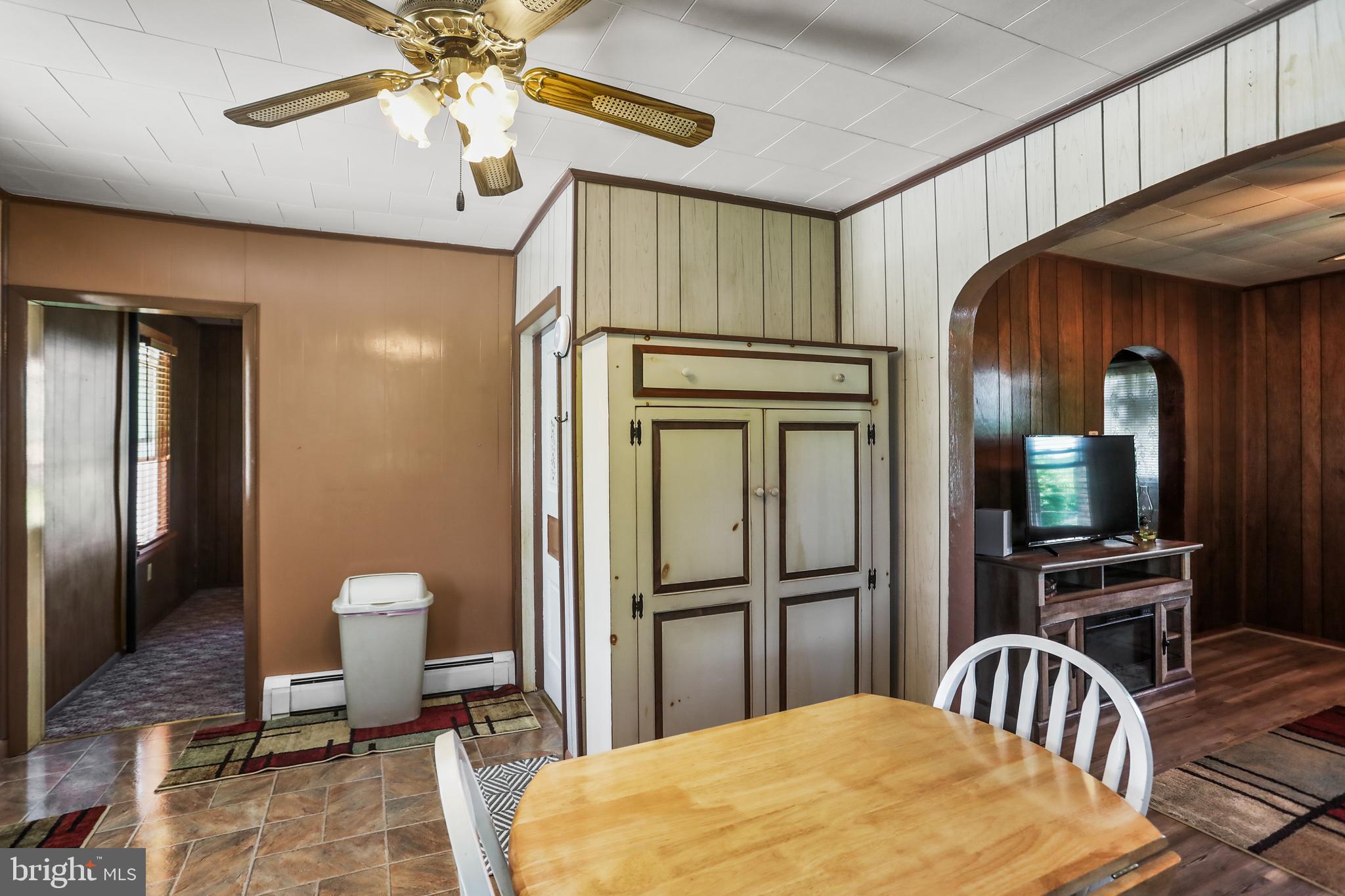 1995 Hanover Pike Hanover, PA 17331 - Photo 18 of 51