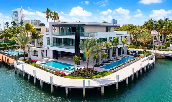 $32,500,000 | 1400 West Lake Drive, Fort Lauderdale, FL 33316