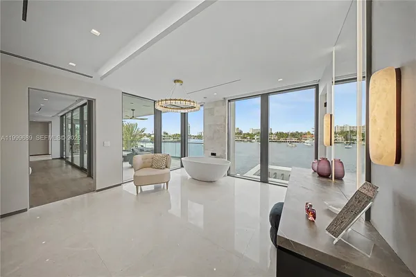 $32,500,000 | 1400 West Lake Drive, Fort Lauderdale, FL 33316