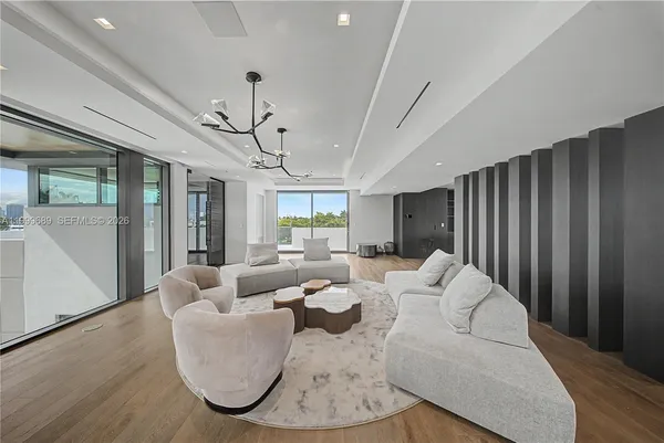 $32,500,000 | 1400 West Lake Drive, Fort Lauderdale, FL 33316