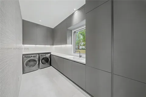 $32,500,000 | 1400 West Lake Drive, Fort Lauderdale, FL 33316