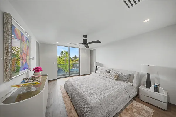 $32,500,000 | 1400 West Lake Drive, Fort Lauderdale, FL 33316