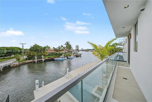 $32,500,000 | 1400 West Lake Drive, Fort Lauderdale, FL 33316