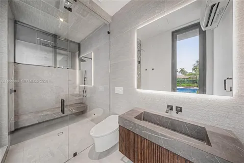 $32,500,000 | 1400 West Lake Drive, Fort Lauderdale, FL 33316