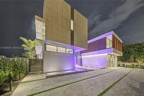 $32,500,000 | 1400 West Lake Drive, Fort Lauderdale, FL 33316