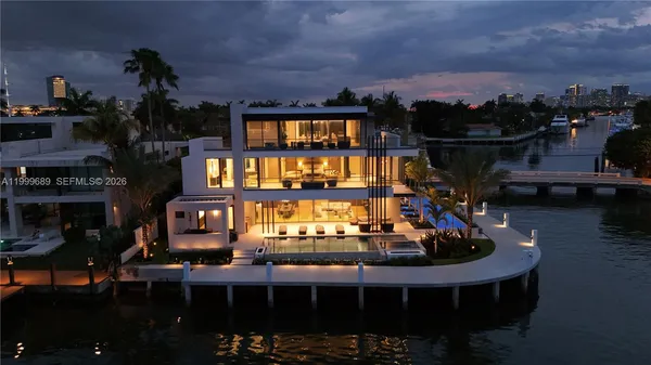 $32,500,000 | 1400 West Lake Drive, Fort Lauderdale, FL 33316