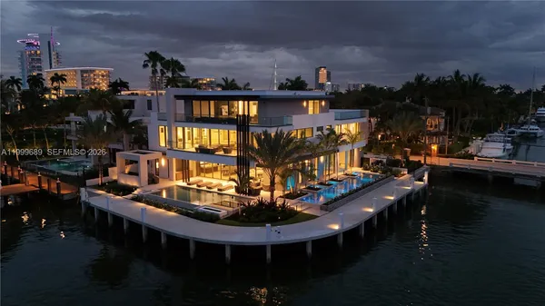 $32,500,000 | 1400 West Lake Drive, Fort Lauderdale, FL 33316