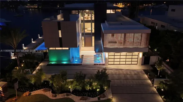 $32,500,000 | 1400 West Lake Drive, Fort Lauderdale, FL 33316