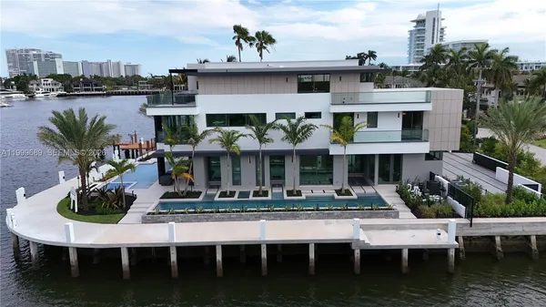 $32,500,000 | 1400 West Lake Drive, Fort Lauderdale, FL 33316