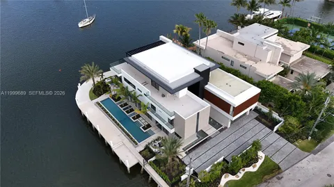 $32,500,000 | 1400 West Lake Drive, Fort Lauderdale, FL 33316