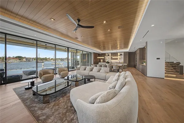 $32,500,000 | 1400 West Lake Drive, Fort Lauderdale, FL 33316