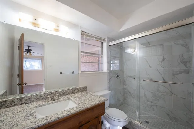 $1,850 | 309 Brookview Drive, DeSoto, TX 75115