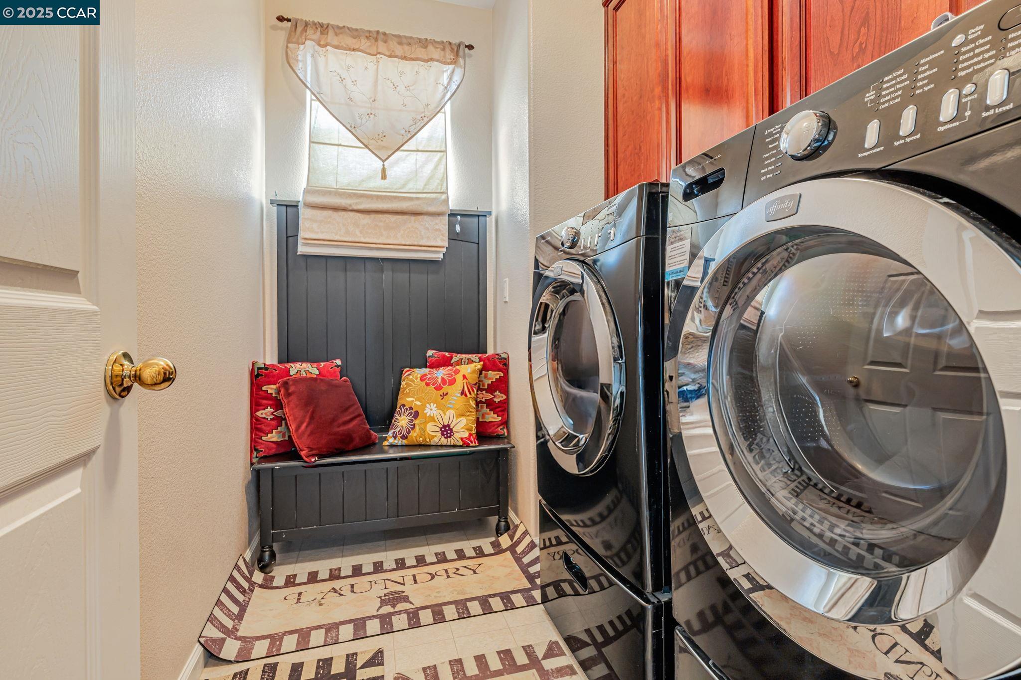 20640 Sarazen Place Patterson, CA 95363 - Photo 13 of 28 a view of utility room