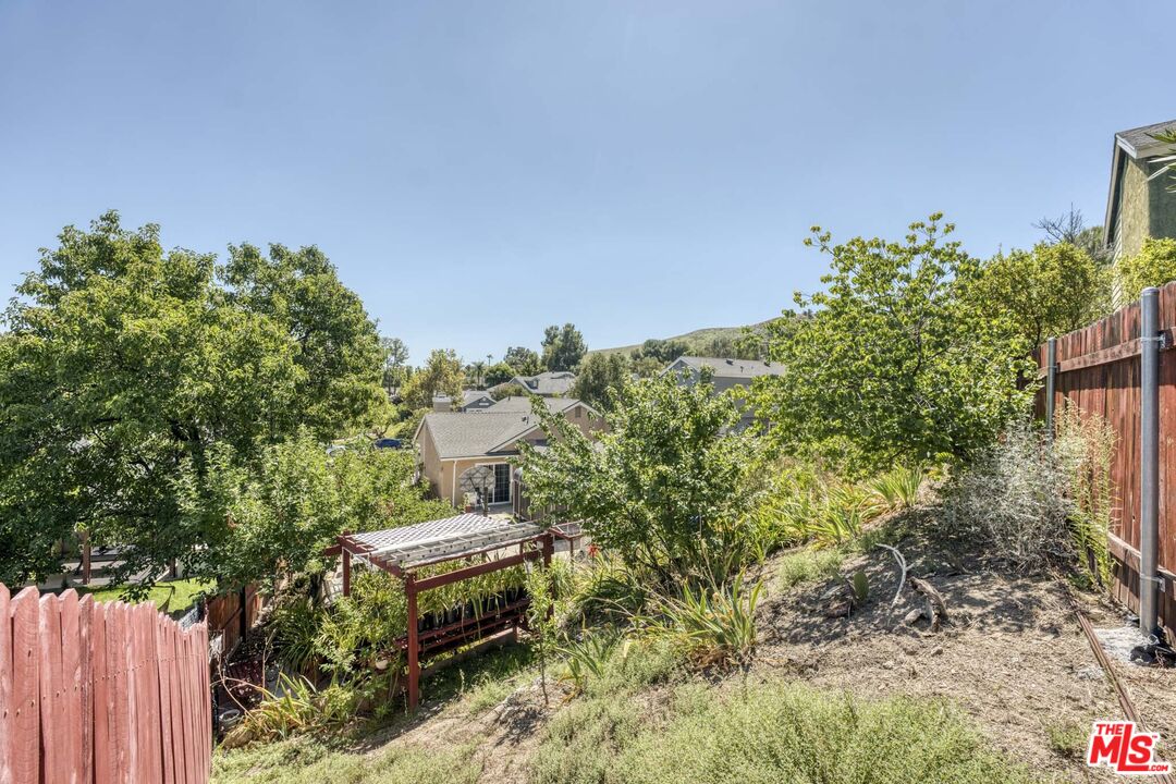 28135 Royal Road Castaic, CA 91384 - Photo 34 of 37 a view of a yard