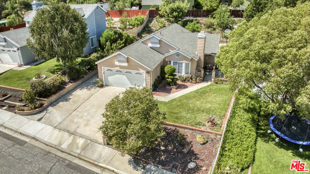 28135 Royal Road Castaic, CA 91384 - Photo 36 of 37 an aerial view of a house