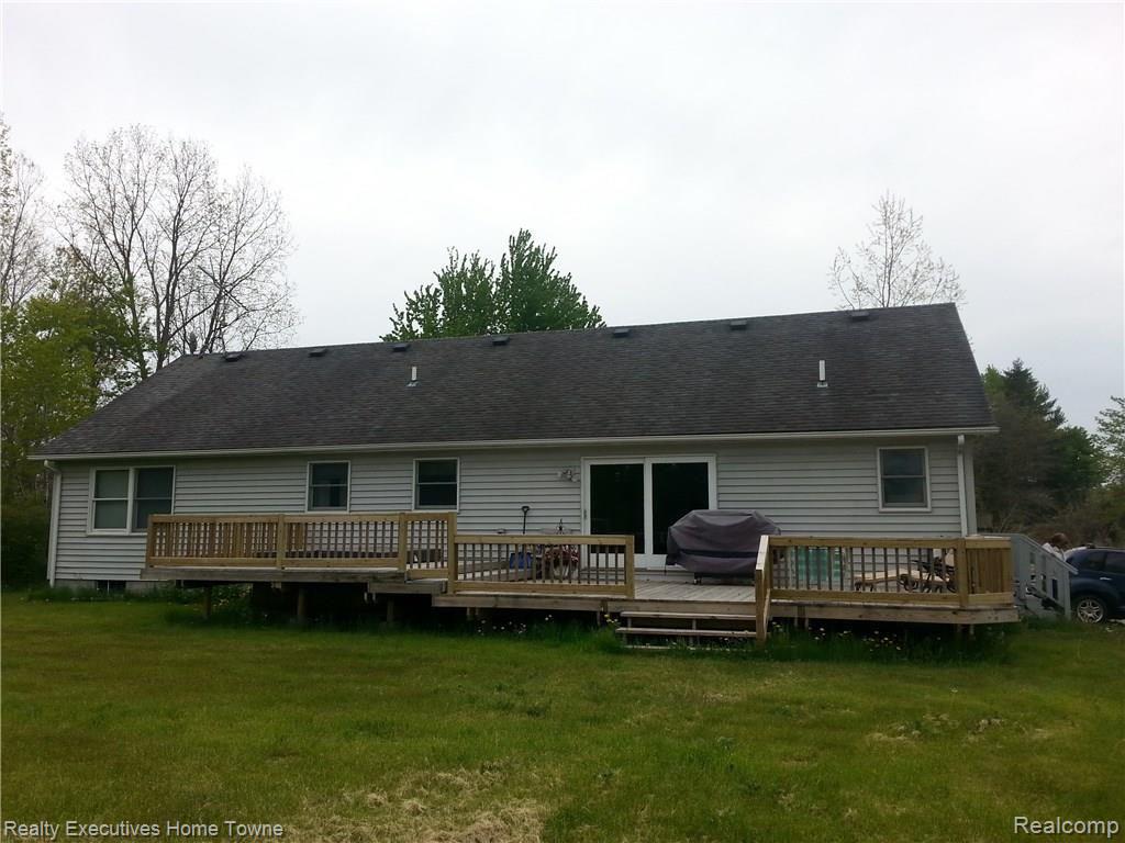 6910 Big Hand Road St. Clair, MI 48079 - Photo 2 of 12 20160521_125024_Big Hand Rd (1).jpg