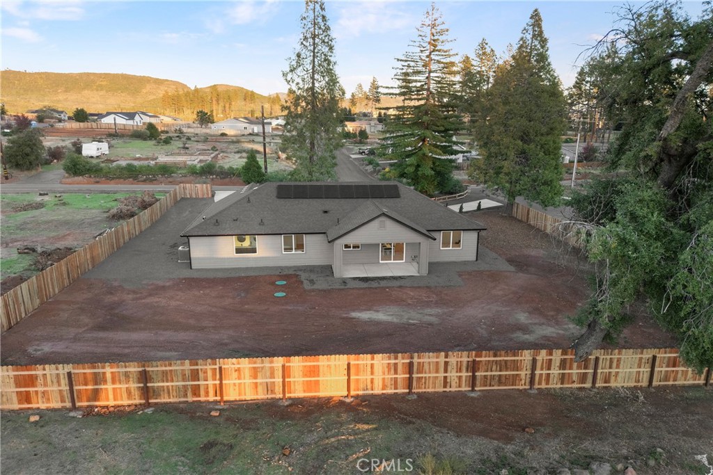 6185 Pentz Road Paradise, CA 95969 - Photo 46 of 53 a view of a big house with a big yard