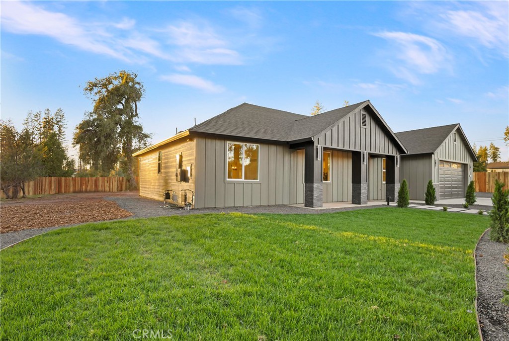 6185 Pentz Road Paradise, CA 95969 - Photo 7 of 53 a view of a yard in front of house